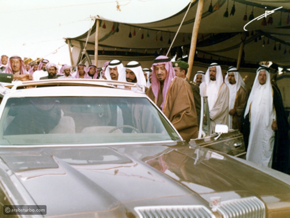 40 صورة ترصد أشهر سيارات ملوك السعودية 96365
